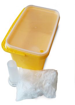 Krmítko JAKUBOVSKÉ obdelníkové 10 litrů, 7 kg