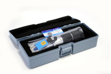 Refraktometr LED pro měření obsahu vody