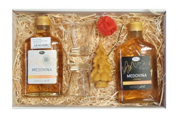 Dárek se skleničky s přírodní a slune. medovinou