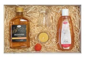 Dárek s pěnou do koupele a Podštejnskou medovinou